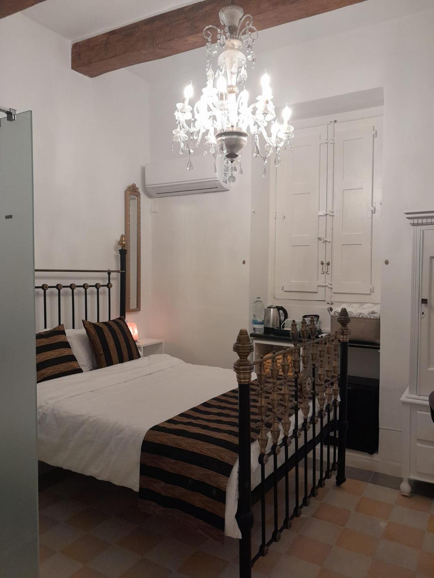 Charming Town House In Cospicua, Valperga