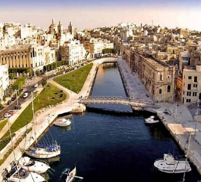 Charming Town House In Cospicua, Valperga *
